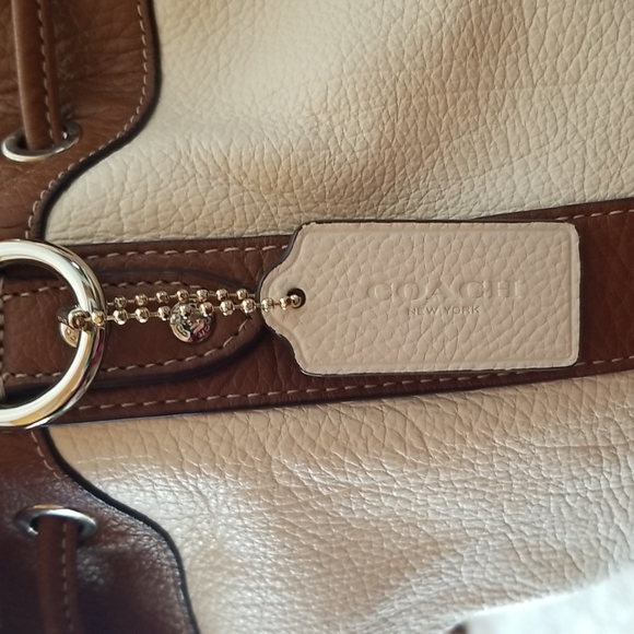 Leather bucket bag with drawstring - Picture 8 of 11